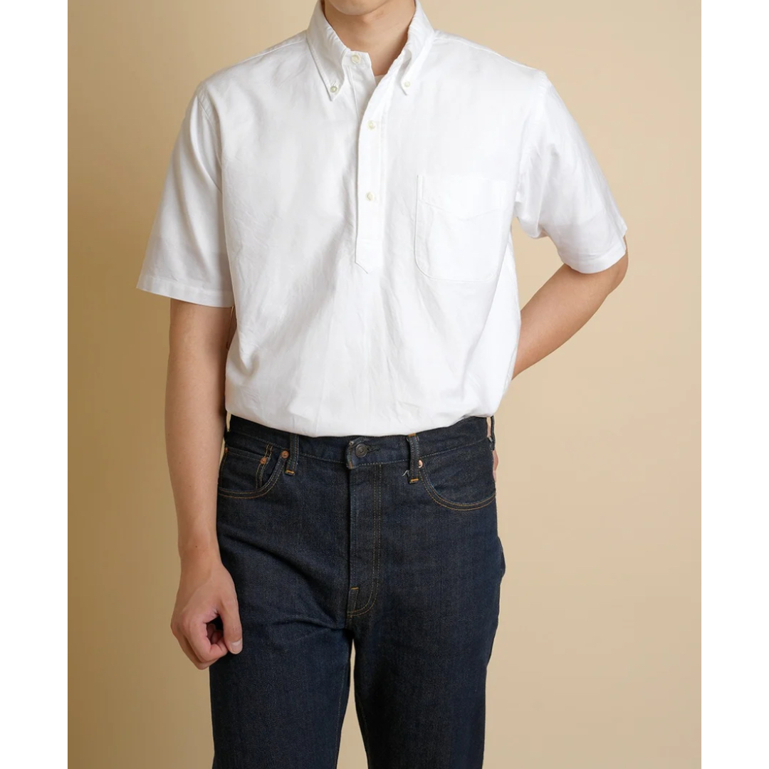 Kamakura white short sleeve pop-over shirt displayed flat with collar and button placket, lightweight and casual for everyday wear