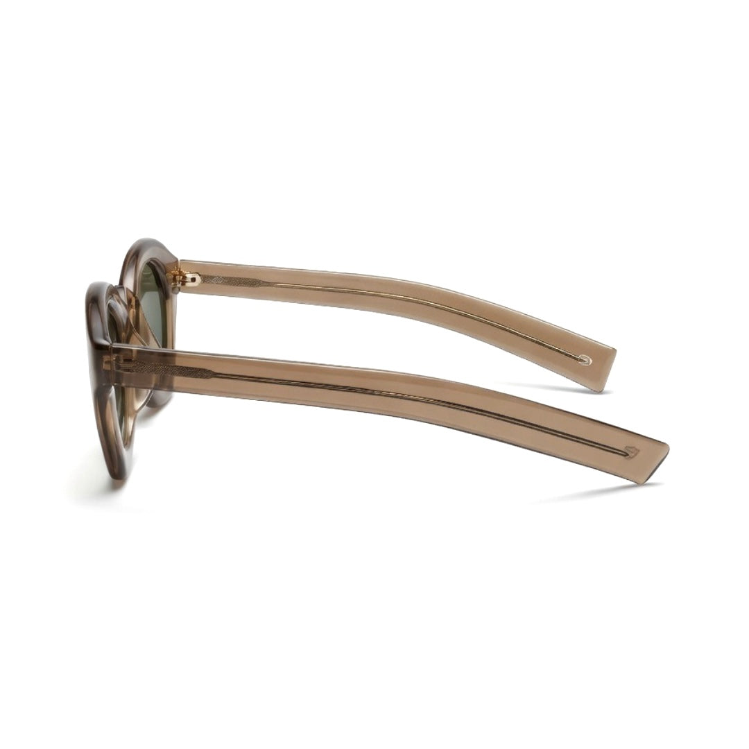 Guépard GP-M2 sunglasses with sleek black frames and tinted lenses, stylish accessories for sun protection and fashion.