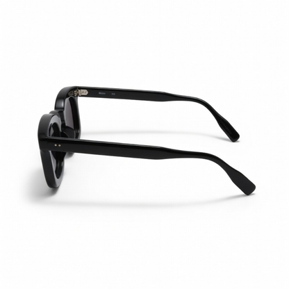 Guepard Guépard GP-17 accessory with black frame and dark green lens, designed for stylish eye protection or enhancement.