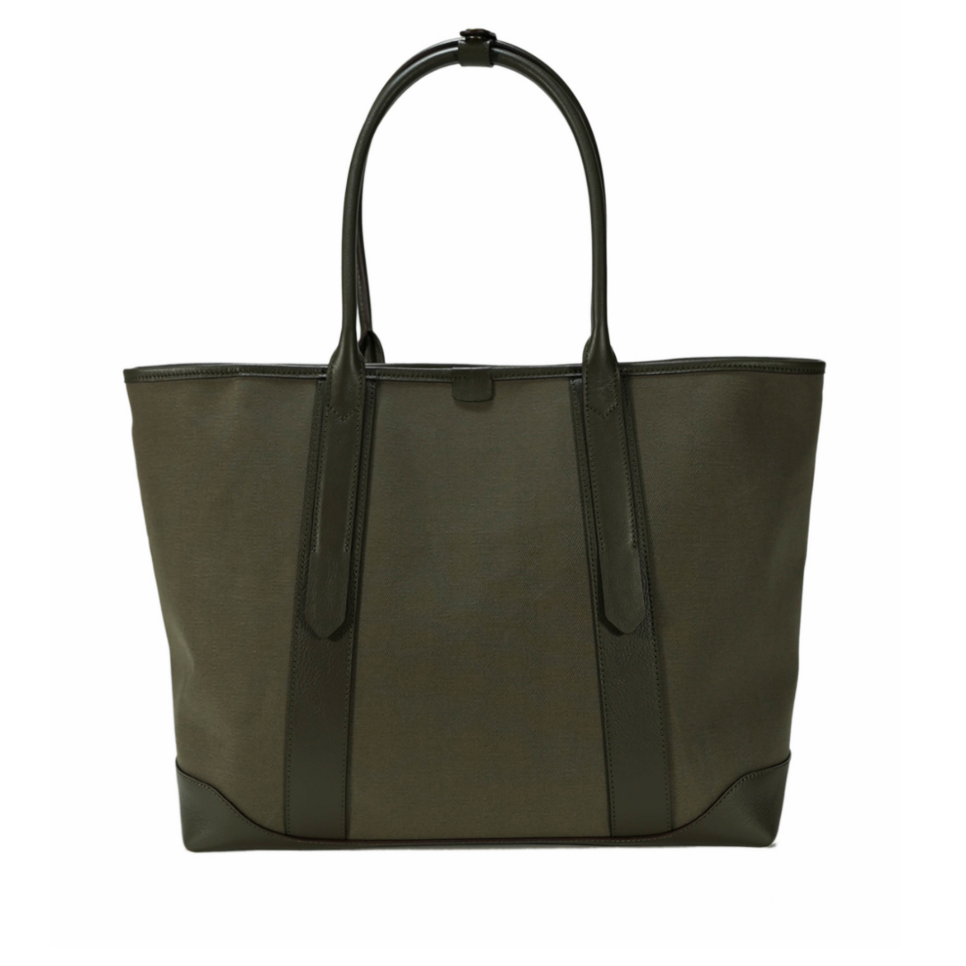 Adam’s Peach 055 tote bag in khaki canvas with sturdy handles, stylish accessory for daily use and casual outings.