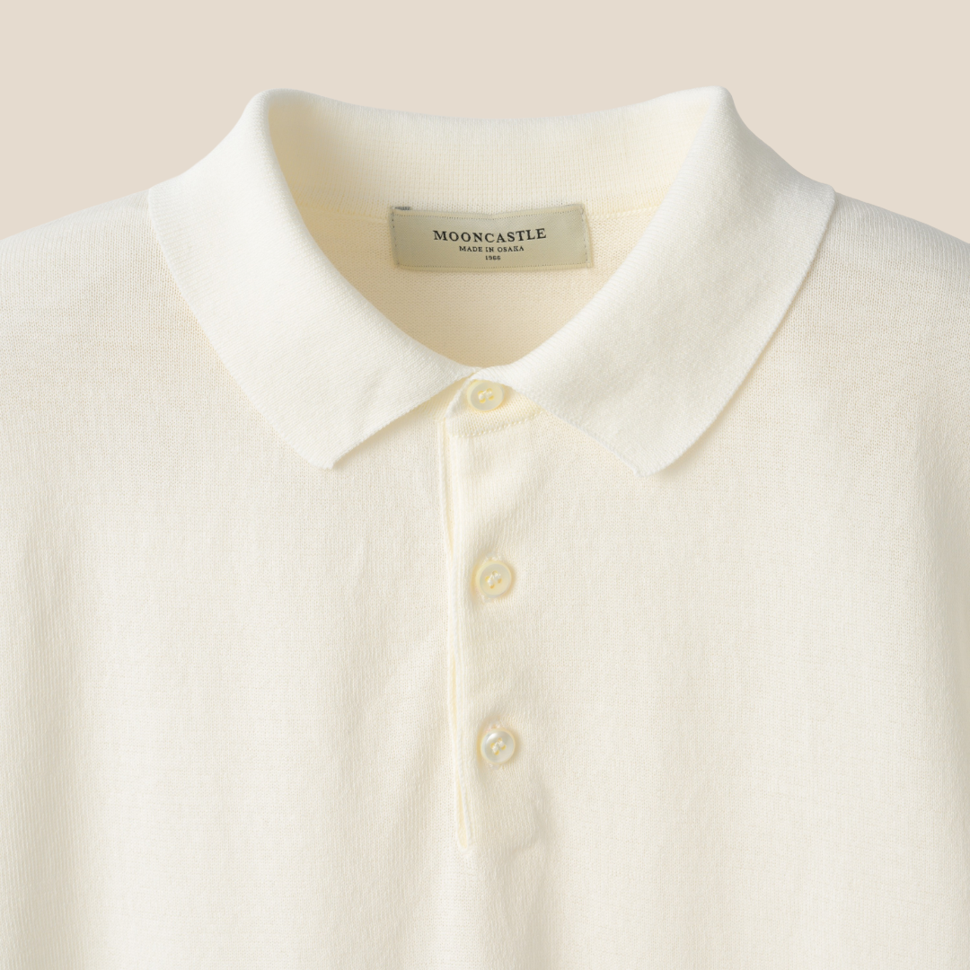 Mooncastle ice cotton polo shirt in off-white with short sleeves, featuring a classic fit and clean design.