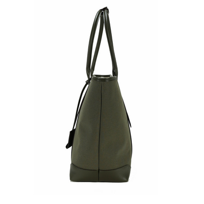 Adam’s Peach 055 Tote in khaki canvas, showing a spacious accessories bag with sturdy handles and minimal design.
